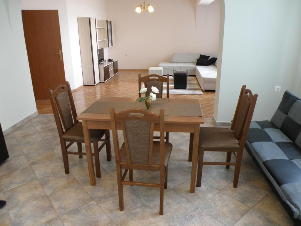 Apartments Kaloyan ヴェリコ・タルノヴォ エクステリア 写真